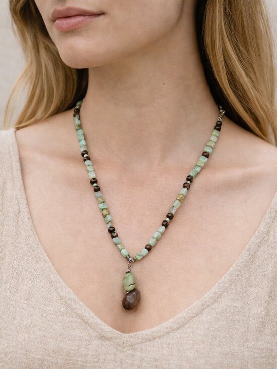 Jewelry - Bohemian Green Stone Necklace Chrysoprase Nuggets 16" 30 g
